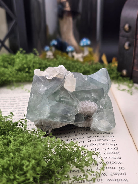 Daye Fluorite w/ Petal Calcite on sugary Quartz