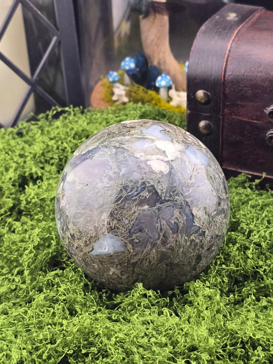 Moss Agate w/ Dendrites