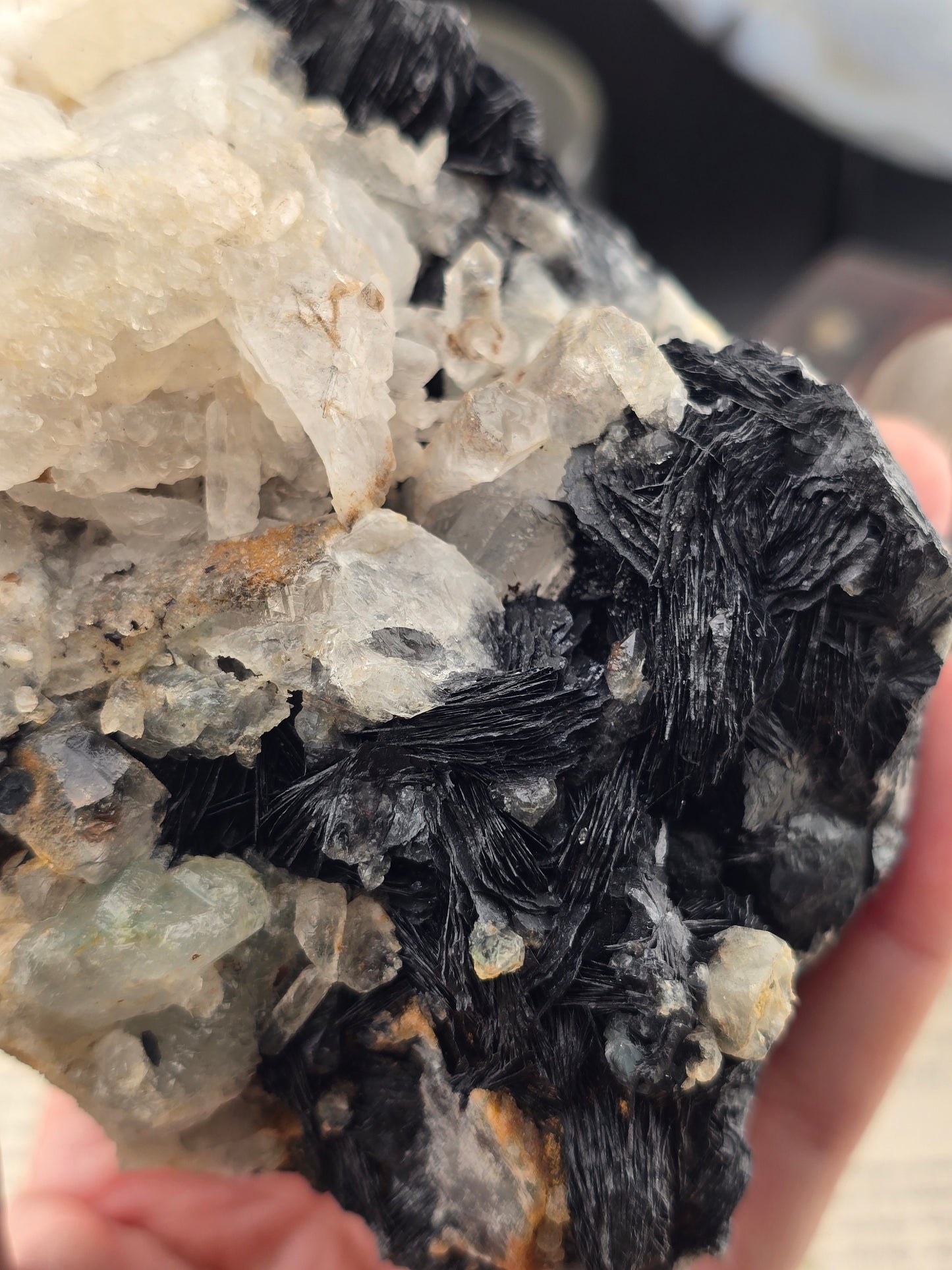 Specularite (Hematite) Quartz